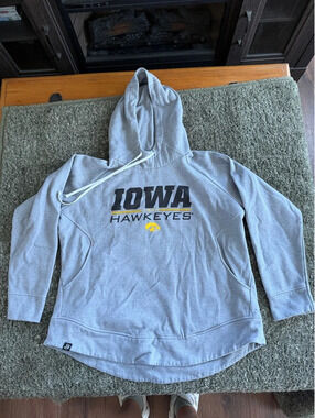 Authentic Iowa Hawkeyes Ladies XL Gray Hoodie Sweatshirt